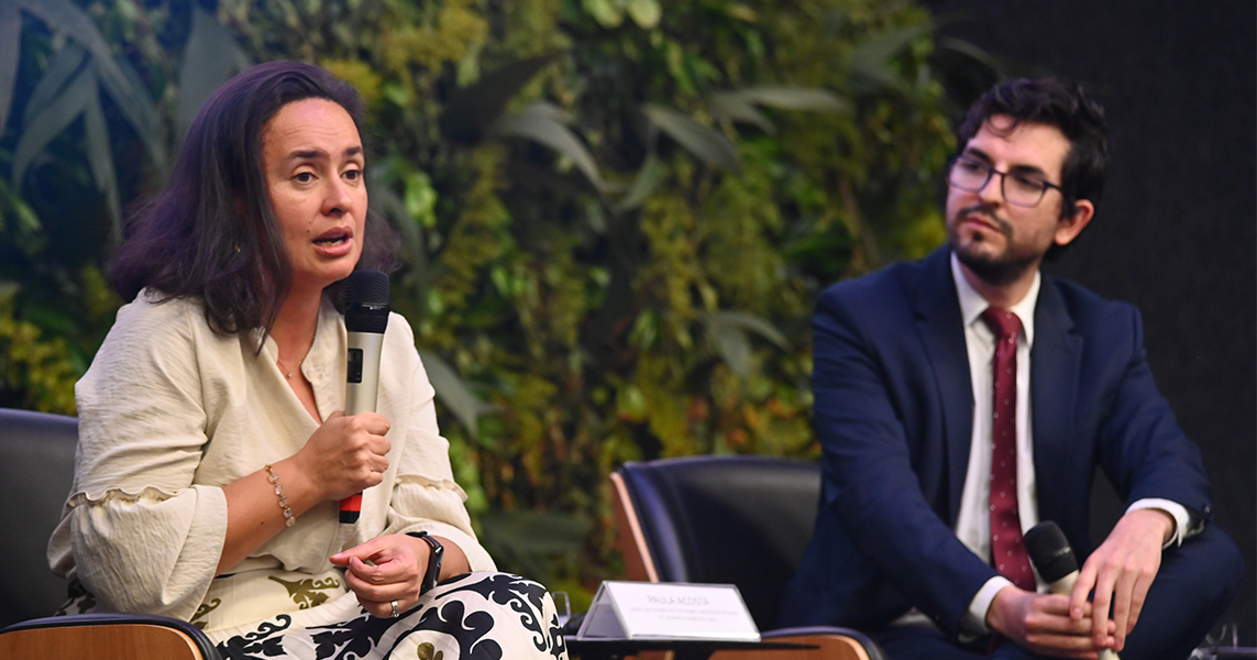 el_uso_de_ia_BID_CLAD_2024_Karol_auditorio_Roberto_Rodrigues_interna.png