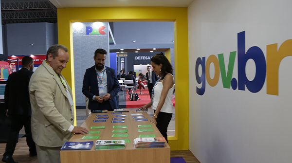 Enap apresenta iniciativas para novos prefeitos e prefeitas do Brasil em evento do governo federal