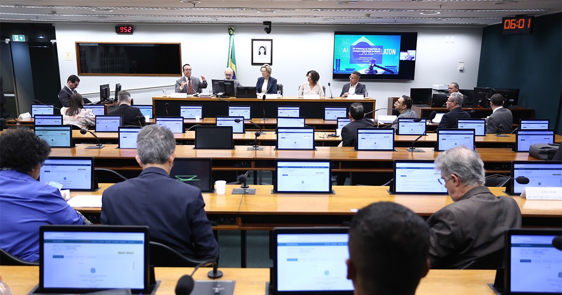 Enap debate uso da inteligência artificial da Administração Pública em audiência na Câmara